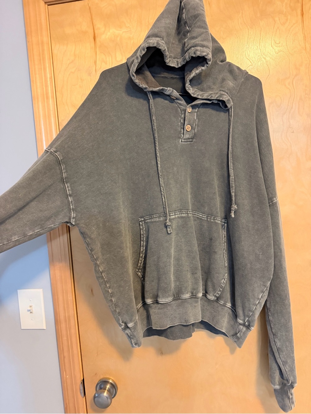 Three Bird Nest Janelle Peace Patch Sweatshirt Top - small - Picture 4 of 10